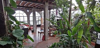 Mikaso Hotel