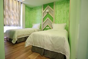 Sunshine Inn Plus