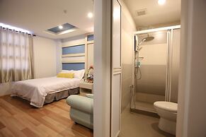 Sunshine Inn Plus