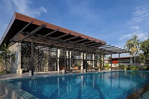 Sunday Sea Two Pool Villa Pattaya
