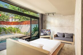 Sunday Sea Two Pool Villa Pattaya