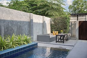 Sunday Sea Two Pool Villa Pattaya
