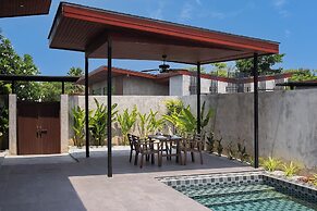 Sunday Sea Two Pool Villa Pattaya