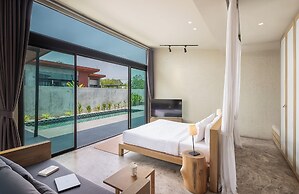 Sunday Sea Two Pool Villa Pattaya