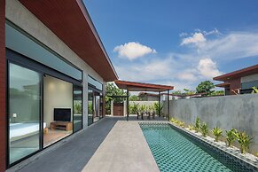 Sunday Sea Two Pool Villa Pattaya