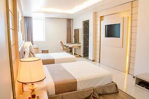 Holiday One Hotel