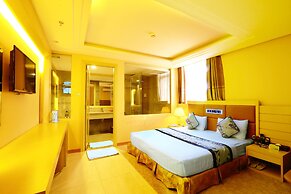 Holiday One Hotel