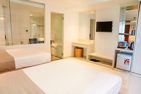 Holiday One Hotel