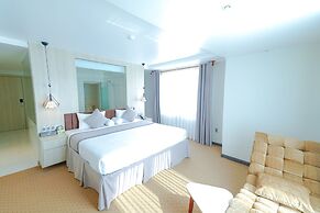Holiday One Hotel