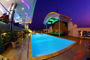 Holiday One Hotel
