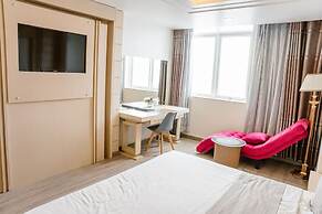 Holiday One Hotel