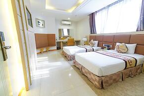 Holiday One Hotel