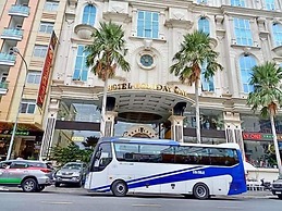 Holiday One Hotel
