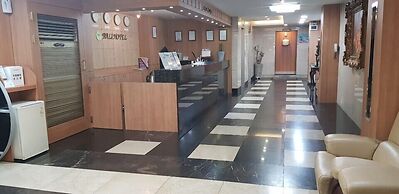 Bali Tourist Hotel