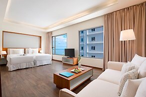 A La Carte Da Nang Beach