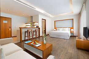 A La Carte Da Nang Beach