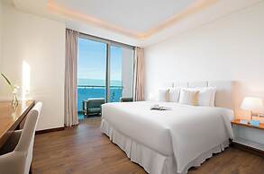 A La Carte Da Nang Beach