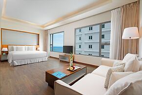 A La Carte Da Nang Beach