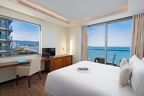 A La Carte Da Nang Beach