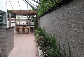 The Flora Boutique Hotel