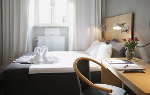 Hotell Aston