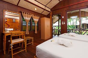 Palm Leaf Resort