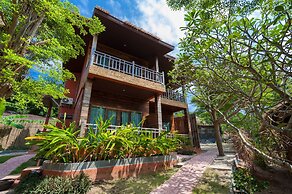 Palm Leaf Resort