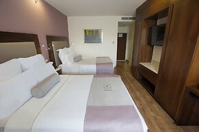 HS HOTSSON Hotel Querétaro