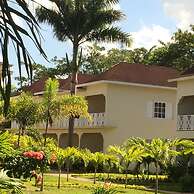 Coral Seas Beach Resort