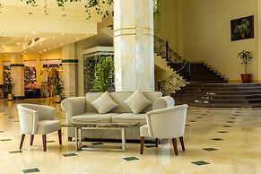 Grand Oasis Resort