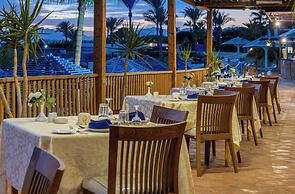 Grand Oasis Resort