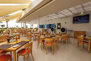 Grand Oasis Resort