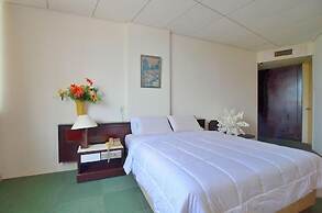Oriental Hotel