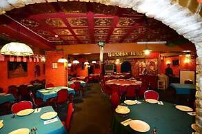 Oriental Hotel