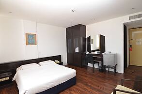 Oriental Hotel