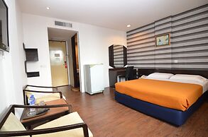 Oriental Hotel