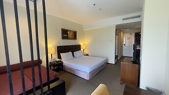 Harmoni One Convention Hotel & Service Apartments