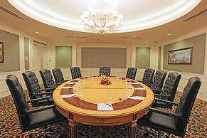 Harmoni One Convention Hotel & Service Apartments
