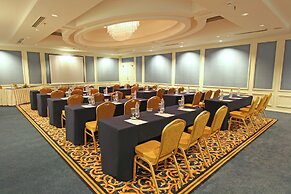 Harmoni One Convention Hotel & Service Apartments