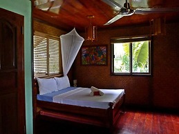 La Salangane Caalan Beach Villa