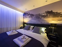 Mayfield Hotel
