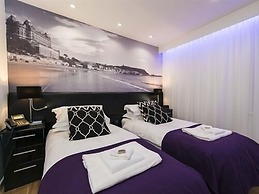 Mayfield Hotel