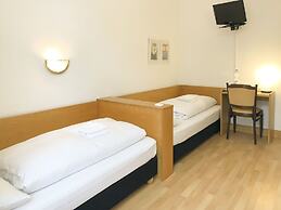 Hotel Moon