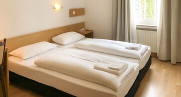 Hotel Moon