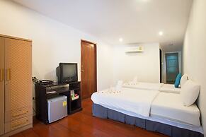 B52 Beach Resort