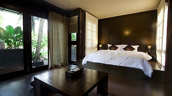 B52 Beach Resort