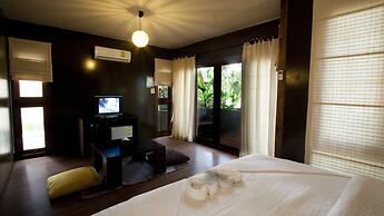 B52 Beach Resort