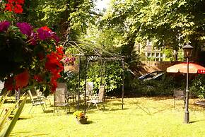 Haley's Hotel