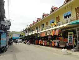 Seventeen Hostel