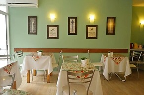 De la Plaza Hotel